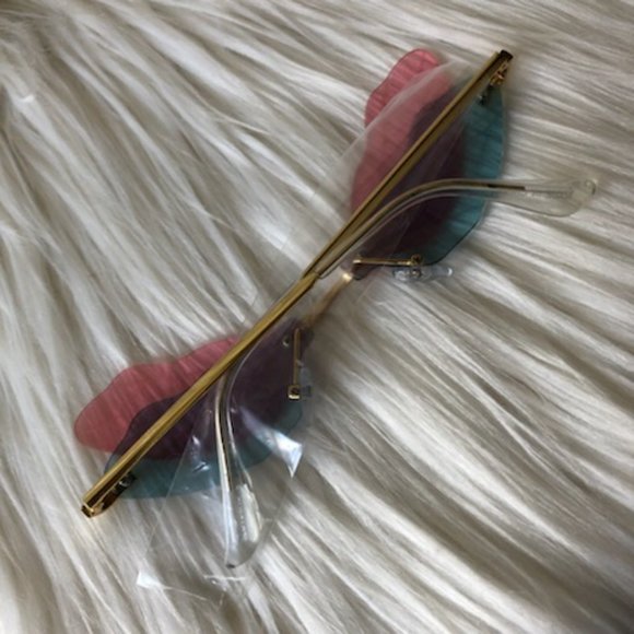 LA Express Rimless Winged Sunglasses - Picture 4 of 9